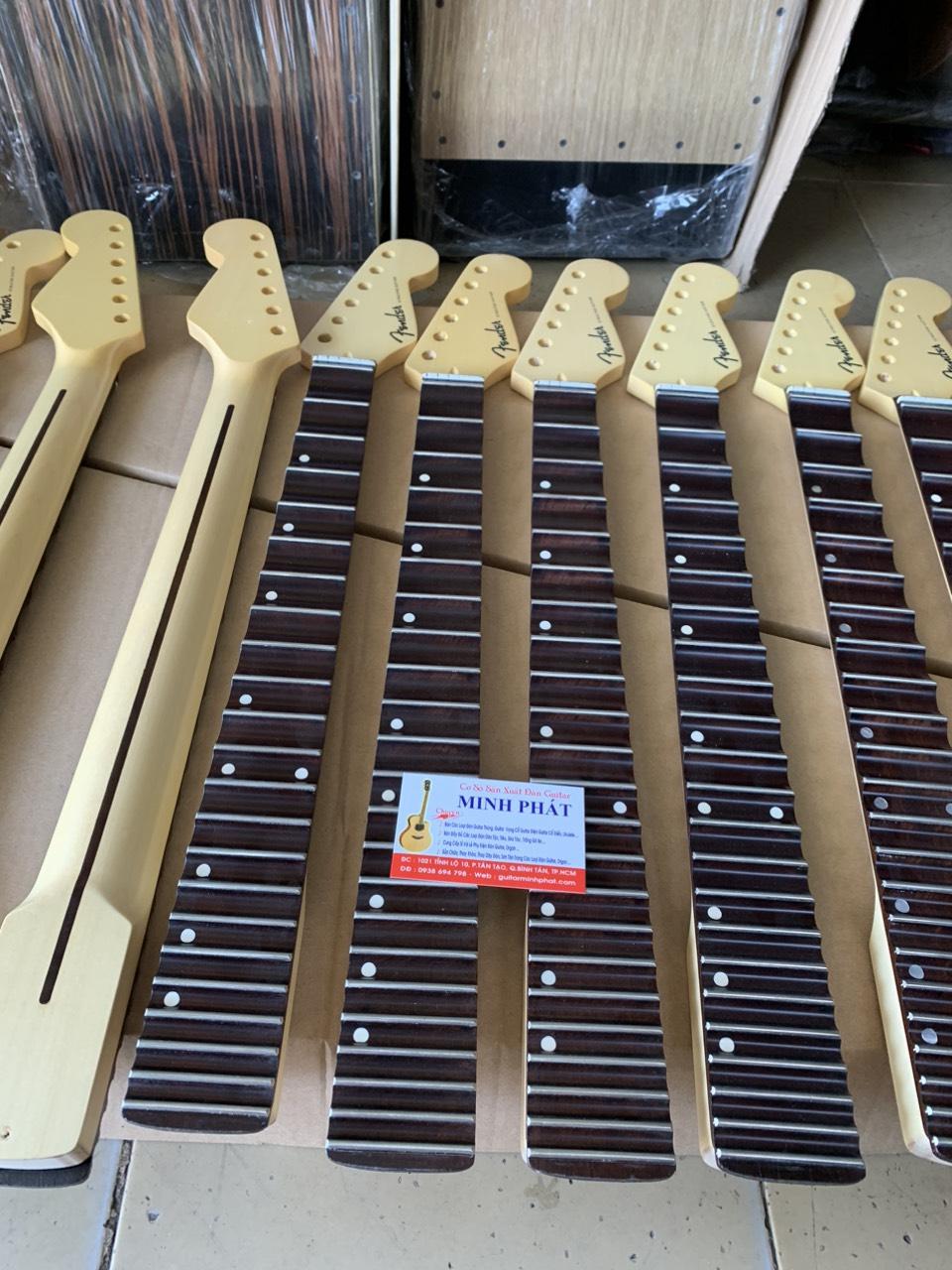 can-dan-guitar-dien-fender-phim-lom (2)