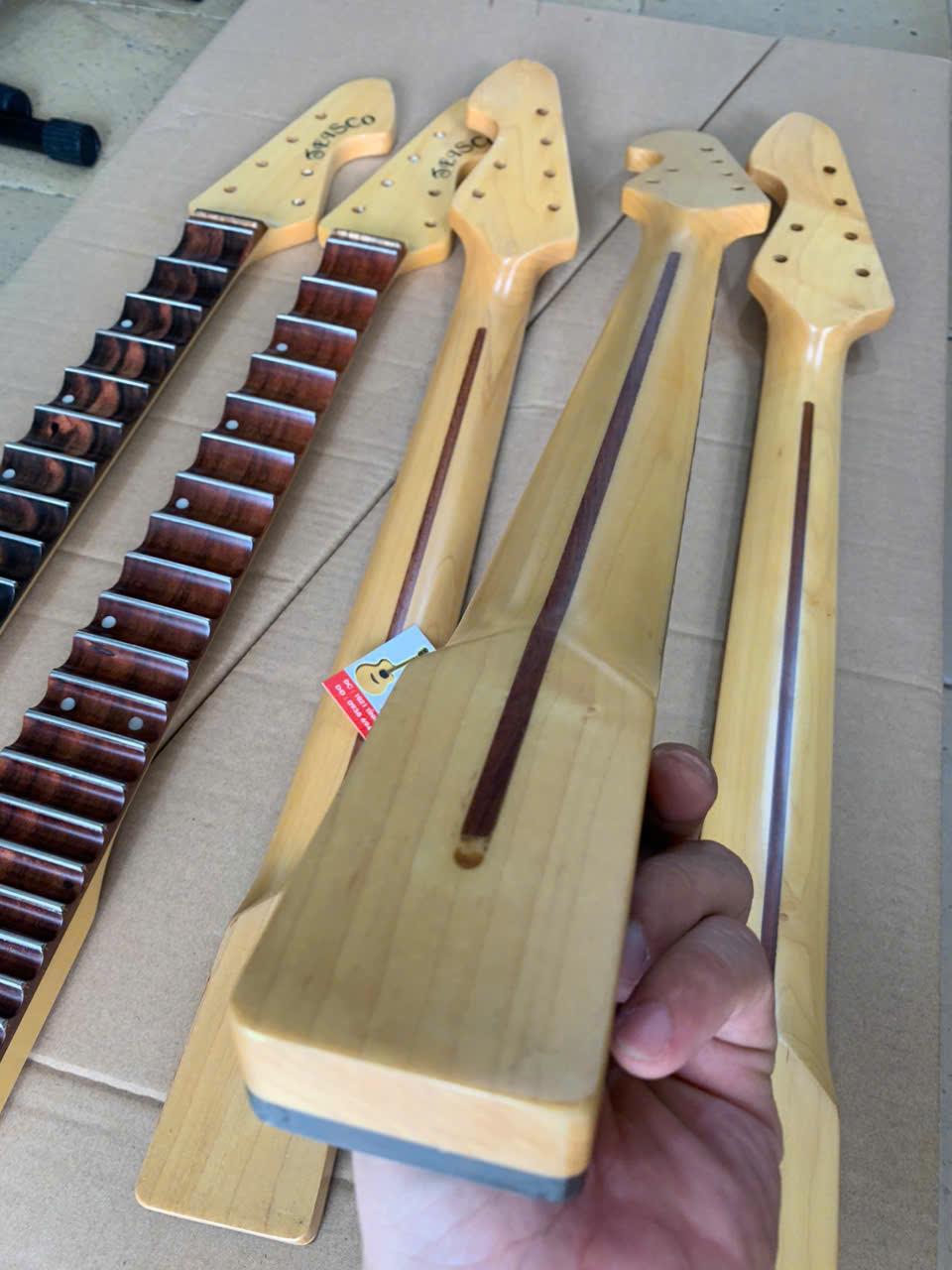 can-dan-guitar-phim-lom-tesico (1)