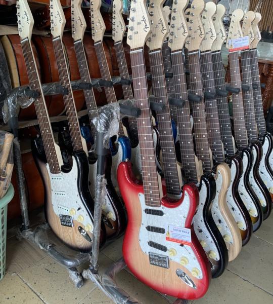 Đàn guitar điện Fender gỗ tự nhiên cao cấp