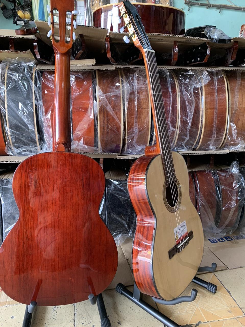 dan-guitar-classic-thung-mong-go-hong-dao (4)