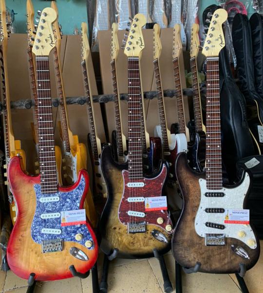 Đàn Guitar Điện Fender Phím Lõm Gỗ Nu - Mobin đũa cao cấp
